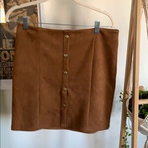 Faux suede mini skirt! You love it!